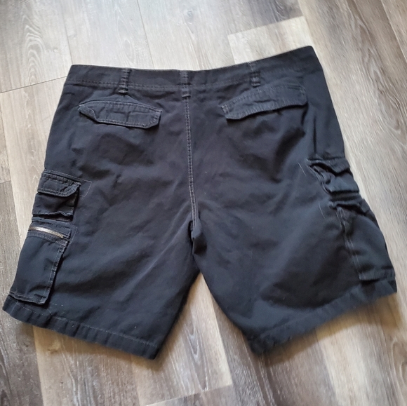 Ocean Pacific Men's Black Cargo Shorts size 42 - Picture 4 of 11